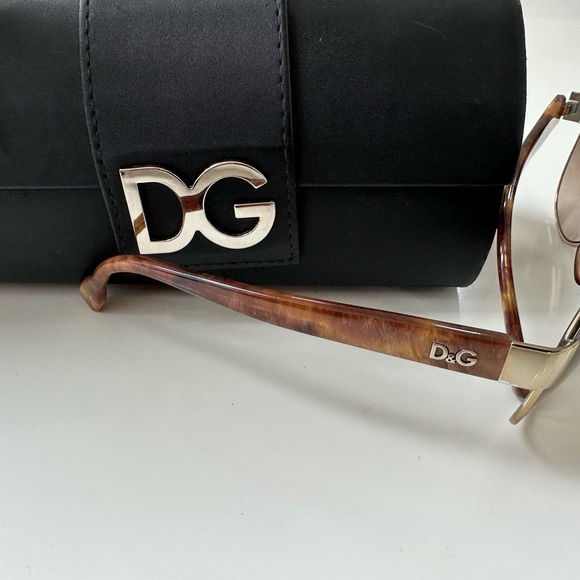 Dolce & Gabbana aviator gold sunglasses with case - FRE SHIPPING main image 5